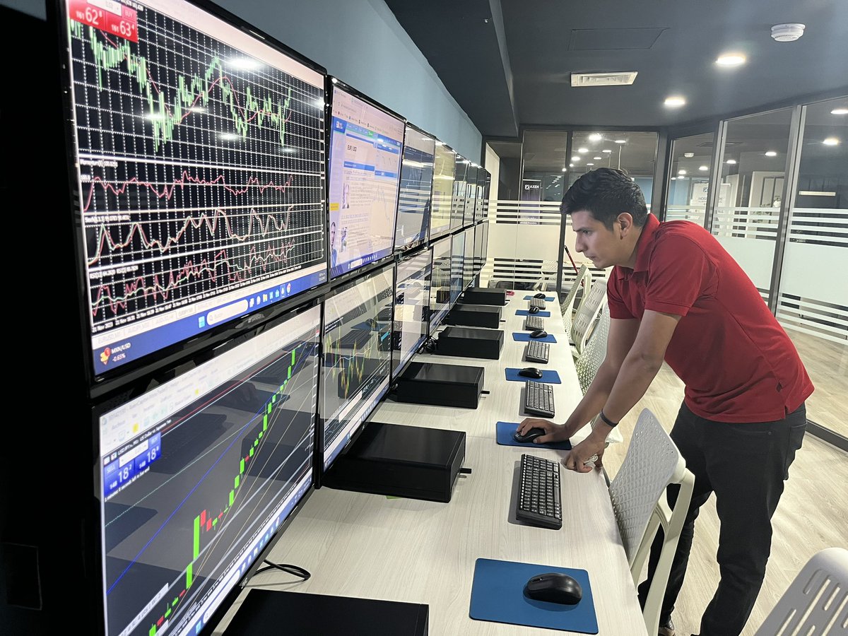 lamiradeldivino's tweet photo. Invertir y obtener rendimientos por encima del 30% anual es una realidad. Pregúntame y te digo ¿El cómo? 📈💻
Hay un Axen y un después. 😉
#AxenCapital #AxenLife https://t.co/2XMXSKz8X9