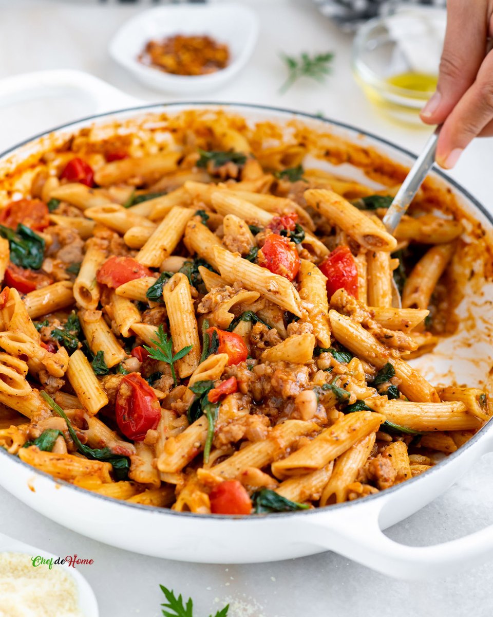 chefdehome's tweet photo. Pasta with Sausage and Spinach
👉https://t.co/kF3vveMOrK

One-pan magic for your weeknight! Penne pasta, spicy sausage, spinach, and cherry tomatoes team up for a flavor-packed dinner. 🍝✨ #OnePanDinner https://t.co/DRvZO3WuXa