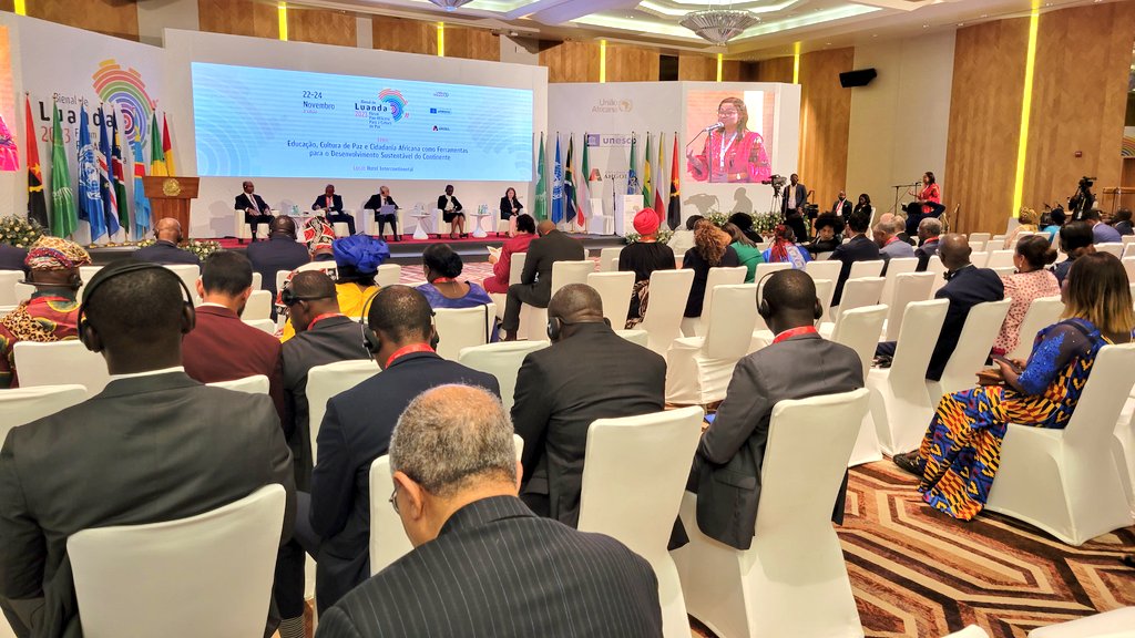 AUC_PAPS's tweet photo. #LuandaBiennale 2023
🟡PANEL2: #Technology& #Education as tools for achieving #GenderEquality
🔸️MODERATOR
@he_belhocine
🔹️SPEAKERS
-Mario Augusto da Silva Oliveira, 🇦🇴Minister
-Regan Durkin, @HWPL_Chicago
-Antonia Sodonon, #UNWomen
-Vincent Tucker, #WilliamTucker1624Society https://t.co/aYsErwfFU5
