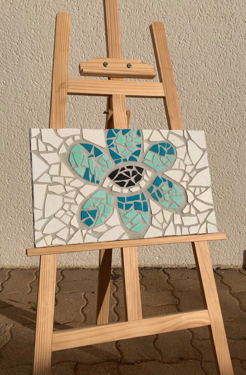 𝐅𝐥𝐨w tweet media