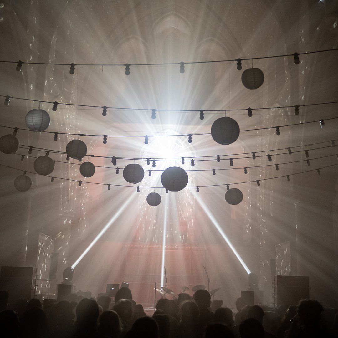 With soaring vocals and an incredible light show, Desire Marea illuminated @LeftBankLeeds’ stunning building alongside Leeds based DJs LUSCIOUS and Marjai, who served us euphoric breakneck percussive beats and global drum sonics ⚡️ 📸: JMA Photography