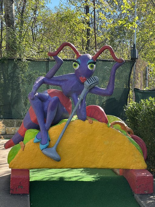 Him: you better not be a cunty ant when I get there Me: https://t.co/U1moQrYIH8