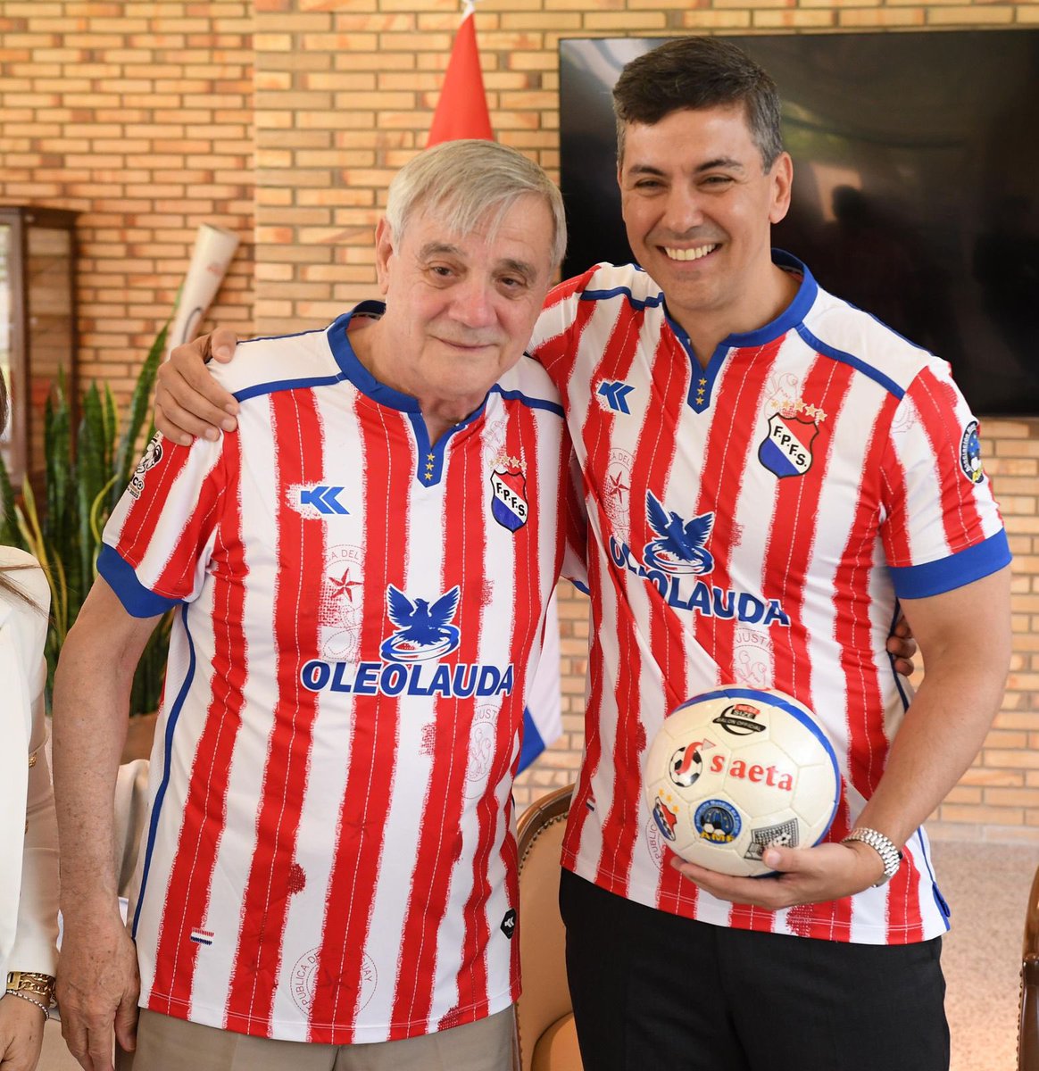 Nicolás De León tweet media