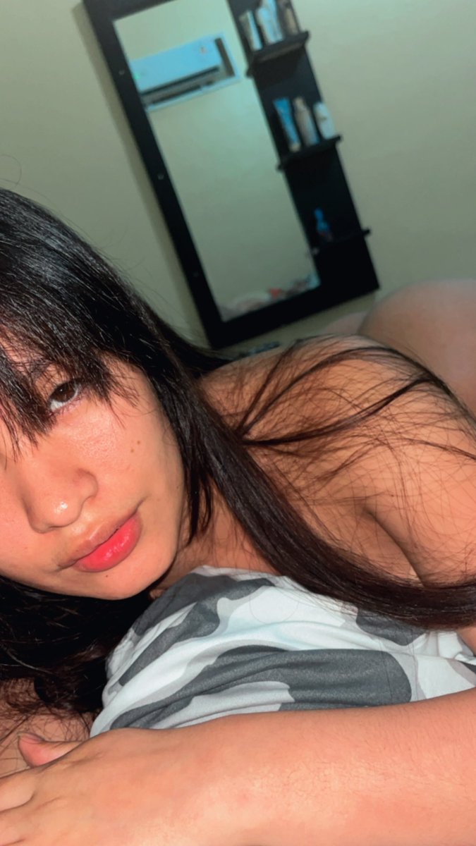 IsadoraRam58495's tweet photo. Hola papi 😈😏

Únete a mi canal de telegram 👇

https://t.co/lMsfhwSTJg https://t.co/oRffGsSBP6