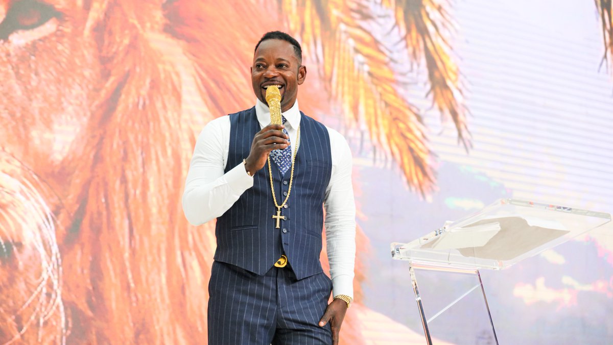Alph Lukau tweet media