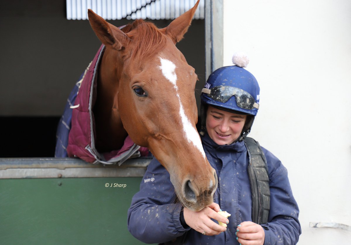 1/4 On behalf of all attendees of CTCRC a big thank you to @O_J_murphy91 and his team for this morning's stable visit. Great facilities, happy horses and the staff a credit to the yard. Good luck for the season guys, go well