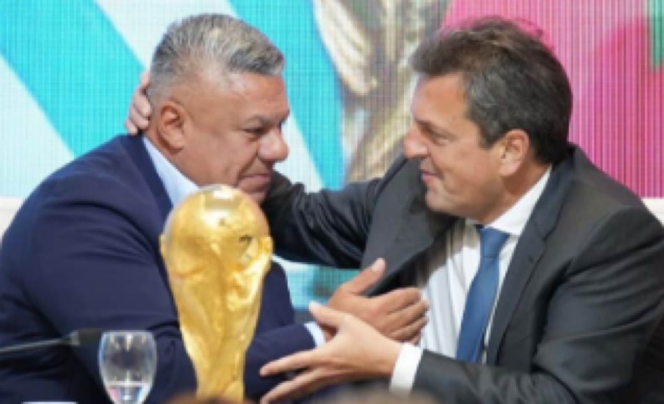 fargosi's tweet photo. #RenunciaTapia https://t.co/pZ7KlKB6TT