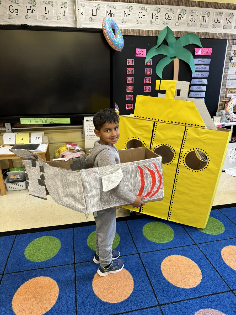 JMP’s “Macy’s Day Parade” Stem projects were a huge success!! <a href="/jmprimary/">James Madison Primary School</a> #jmpproud
