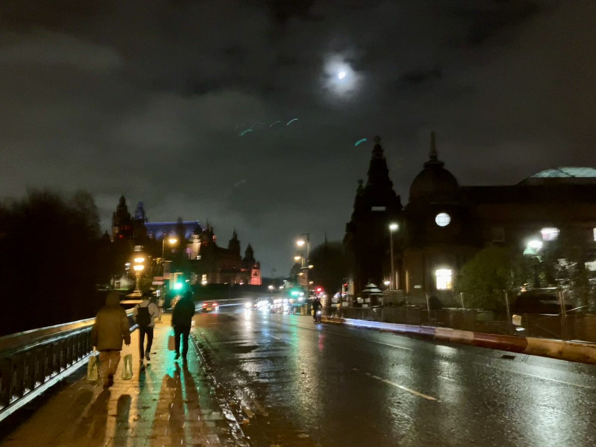 Tinseltown in the rain #Glasgow ☔️