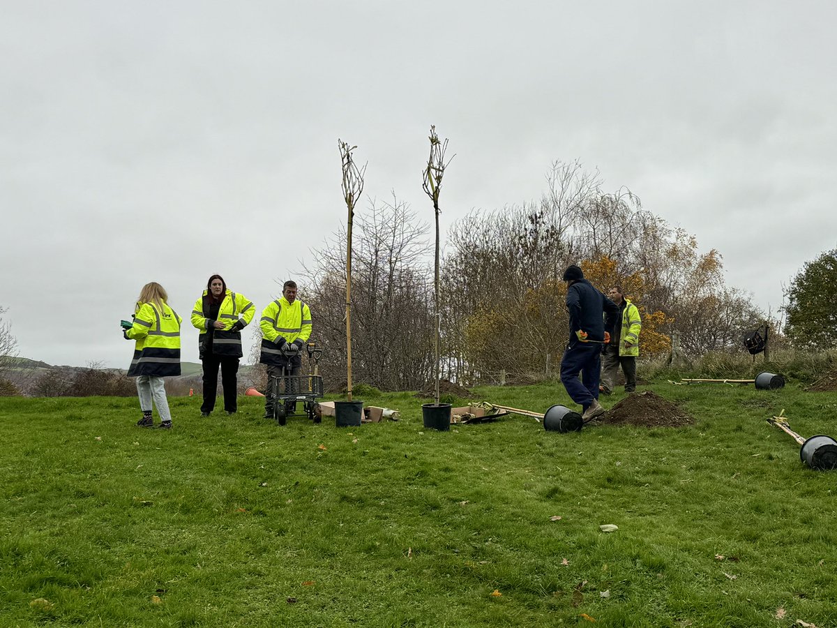 Tree planting with community volunteers 🌳☺️🌳 More photos to follow soon…