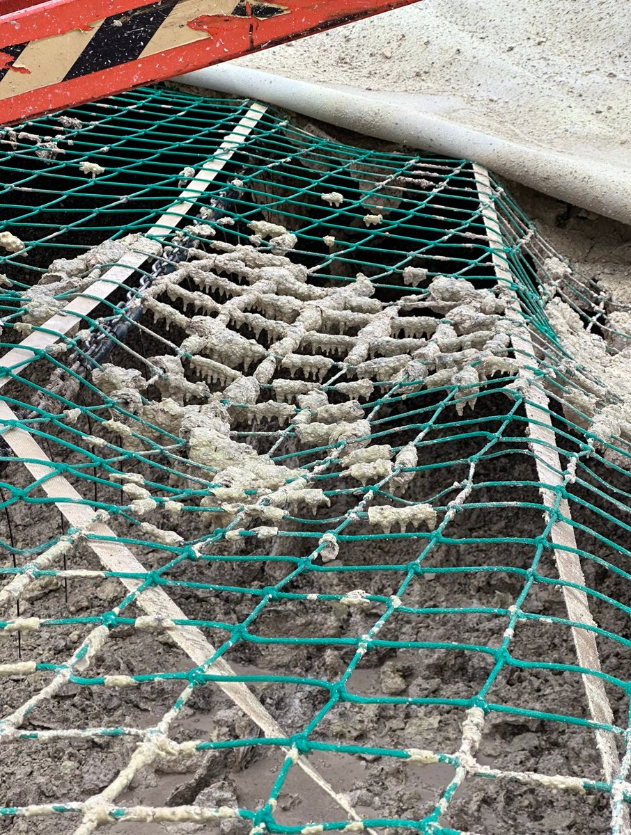 Over the last week, we have worked on our largest digester. This holds 4,400m3 of material. The challenge was to remove the heavy sulphur build up and to re-tension the capturing net.

#Rockscape #ADPlant