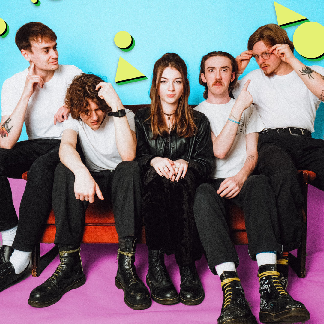 FutureproofPR's tweet photo. It's #NewMusicWednesday so be sure to #tunein to @6townsradio 9-11pm when @carrieskye spins a host of fresh #indie bangers on #TheIndieShow💥 Listen out for catchy #newsingle #Telephonophobia fm #postpunk outfit @CandidFacesBand 👇😍
#CFT23 @TheWarrenYP
https://t.co/Ee9lW3cWXG https://t.co/CS5AzIbiYf