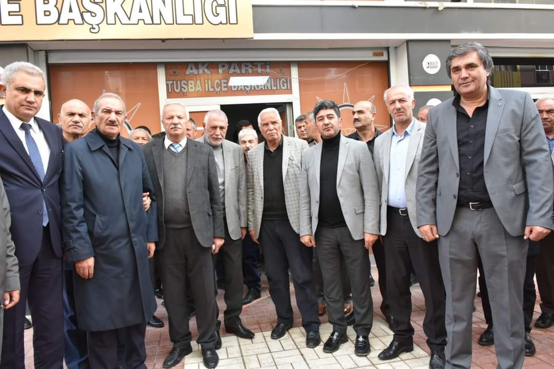 AK PARTİ TUŞBA İLÇE BAŞKANLIĞI (@vanaktusba) on Twitter photo 31 Mart 2024 Mahalli İdareler Seçimlerinde, Tuşba Belediye Başkan Aday Adaylığı için başvuruda bulunan Süleyman Oflas ve beraberindekiler,
Başkanlığımızı ziyaret ettiler.
Ak Parti’mize, İlçemize ve kadirşinaz halkımıza hayırlı olsun.
<a href="/erdalbaran65/">ERDAL BARAN</a> <a href="/emreguray65/">Emre Güray</a> <a href="/Burhan_Kayaturk/">Burhan Kayatürk</a> 31 Mart 2024 Mahalli İdareler Seçimlerinde, Tuşba Belediye Başkan Aday Adaylığı için başvuruda bulunan Süleyman Oflas ve beraberindekiler,
Başkanlığımızı ziyaret ettiler.
Ak Parti’mize, İlçemize ve kadirşinaz halkımıza hayırlı olsun.
<a href="/erdalbaran65/">ERDAL BARAN</a> <a href="/emreguray65/">Emre Güray</a> <a href="/Burhan_Kayaturk/">Burhan Kayatürk</a>
