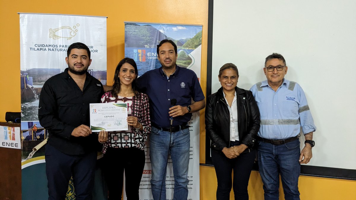 ¡Celebramos el éxito del Taller ESG! 🌳✨ Se presentaron con orgullo los logros del Programa de Estrategia de Protección Forestal 2023 en la Zona del Cajón. La participación activa de las 36 comunidades y el respaldo de instituciones clave como Unidad de Manejo de Cuencas ENEE,