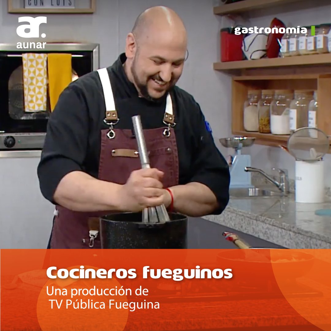El chef Luis Bernal abre su cocina y vuelca toda la cultura gastronómica de Tierra del Fuego en "Cocineros Fueguinos" 👨🏽‍🍳👩‍🍳🍲🍴

📆 Jueves 23
⏰ 19:30
👉 Una producción de la <a href="/TVPFueguina/">TV Pública Fueguina</a> en la pantalla de #Aunar, señal 22.3 de la <a href="/tdaargentina/">Televisión Digital Abierta</a>  🇦🇷