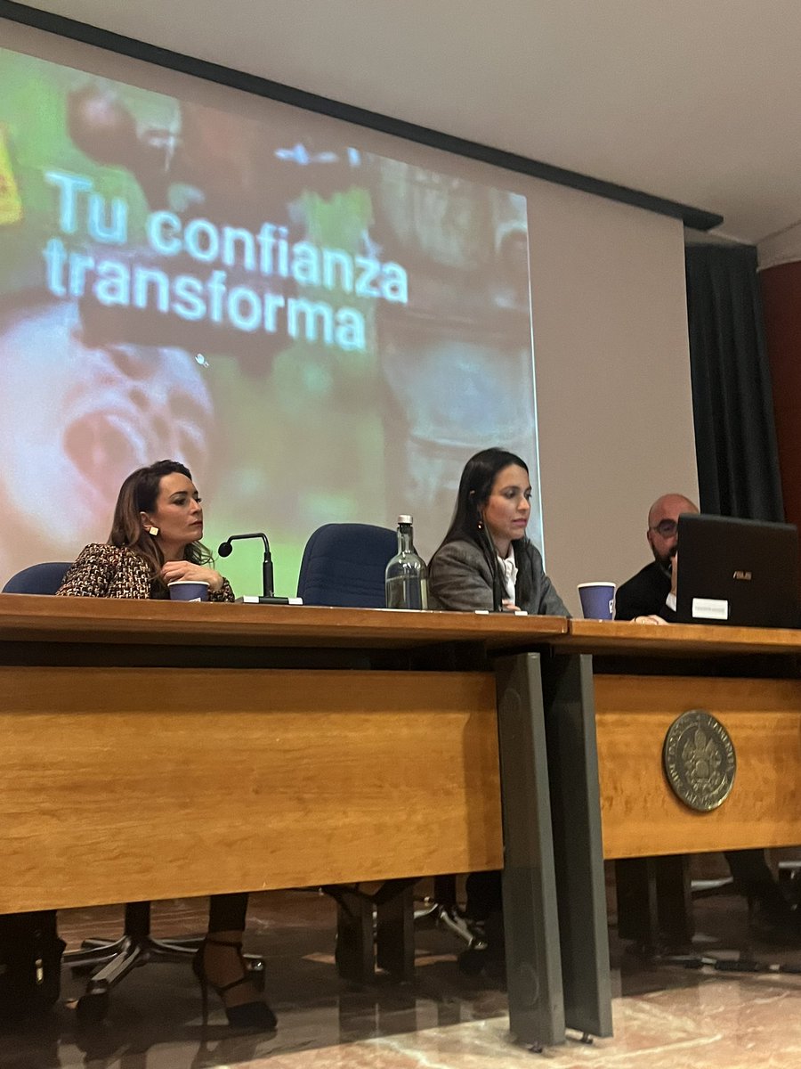 <a href="/anacarreterort/">Ana Carretero</a> <a href="/DircomCyL/">Dircom CyL</a> <a href="/transparencia/">Gobierno Abierto JCyL</a> <a href="/jcyl/">Junta de Castilla y León</a> <a href="/RaquelPajares/">RAQUEL PAJARES</a> <a href="/Aspaym_CyL/">ASPAYM Castilla y León</a> 🔎 Algunas de las herramientas de transparencia que destaca <a href="/RaquelPajares/">RAQUEL PAJARES</a> de <a href="/Aspaym_CyL/">ASPAYM Castilla y León</a> 👉 exigencies legales, de tipo individual o voluntariado, mecanismos de autorregulación y las certificaciones voluntarias

➡️ Destaca el compromiso de la Fundación Lealtad (<a href="/FundLealtad/">FundacionLealtad</a>)