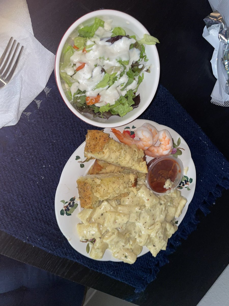 rileyannjackman's tweet photo. made pasta last night - just showing it off lmao
#food #Foodies #foodlover #foodporn #LinksInBio #shrimp #pasta #homemadealfredo #BeYourself #Food4Thought #foodpics #yummy #FoodSecurity #letmecookforyou https://t.co/YEXcoEJwTD