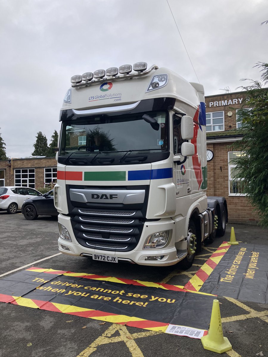 Simon Priest tweet media