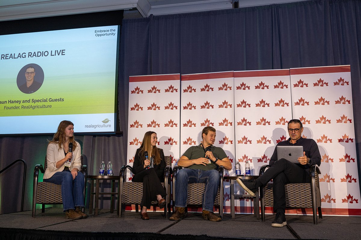 .@uofguelph <a href="/FAREUofG/">Dept. of FARE</a> students Taylor Legge, Katelyn MacGillivray and John Art and <a href="/realagriculture/">RealAgriculture</a>'s <a href="/shaunhaney/">Shaun Haney</a> at the RealAg Live panel at #AgEx2023