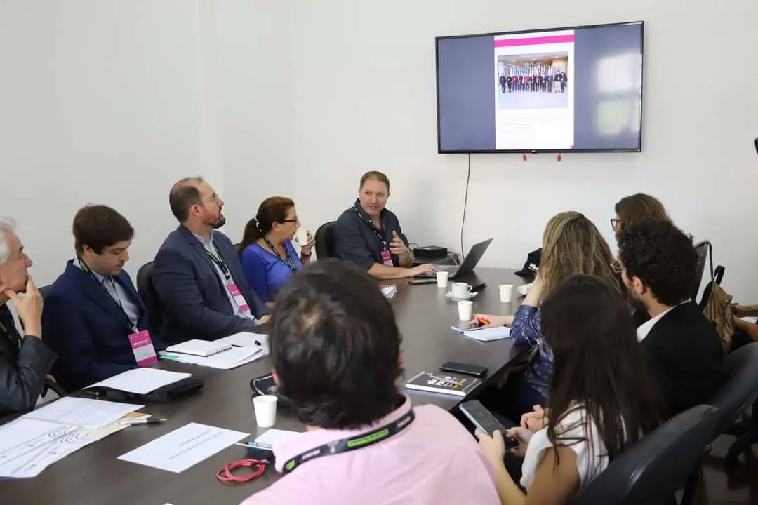 Hoy se realizó la 3ra Reunión Anual de <a href="/UTPlanifEstrat/">UT Planificación Estratégica Metrop Mercociudades</a> de <a href="/mercociudades/">Mercociudades</a> Mercociudades con la Coordinación de la <a href="/ufeurc/">U. F. en Estrategias Urbanas y Redes de Ciudades</a> en el marco de la #CumbreMercociudades celebrada en #saopaulocity