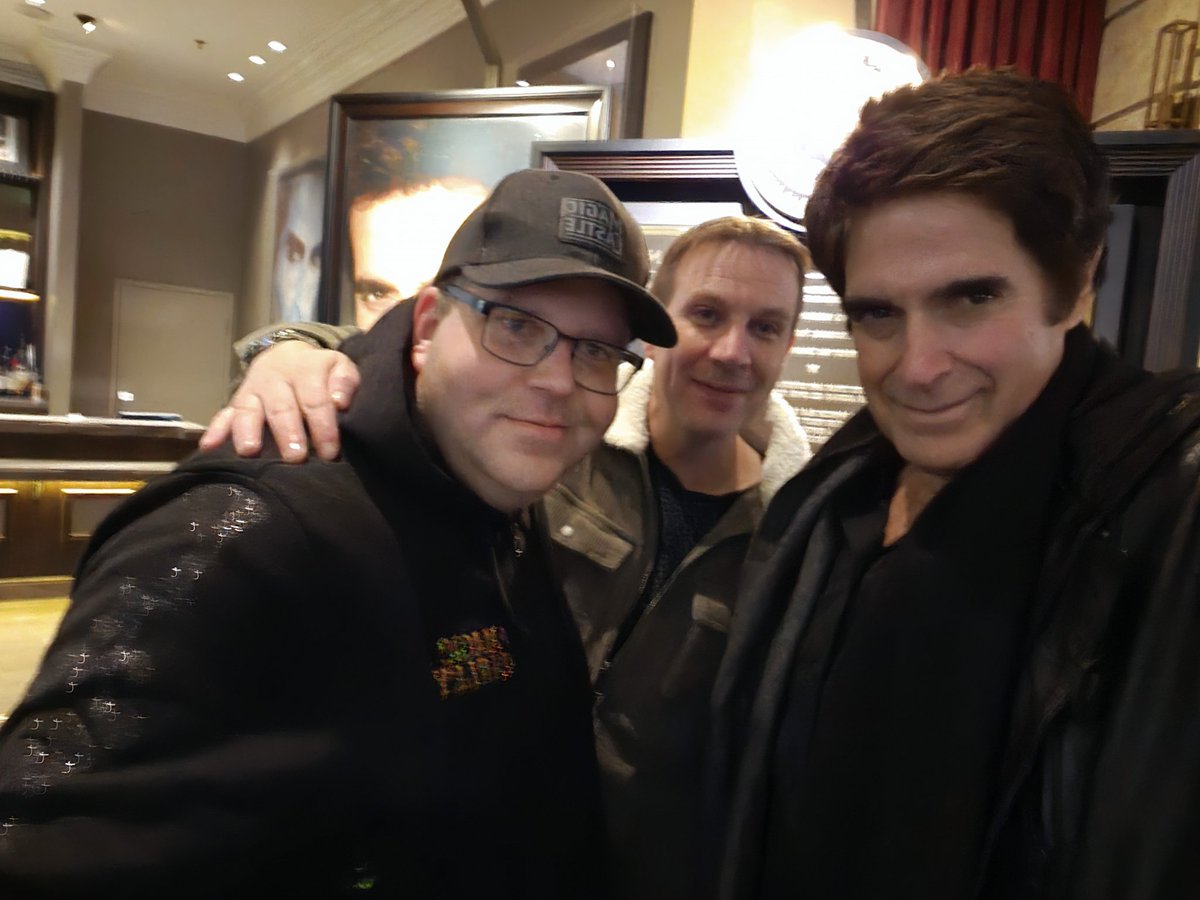 Thanks David for grabbing my phone to take a picture of us 🤣@Davidcopperfield