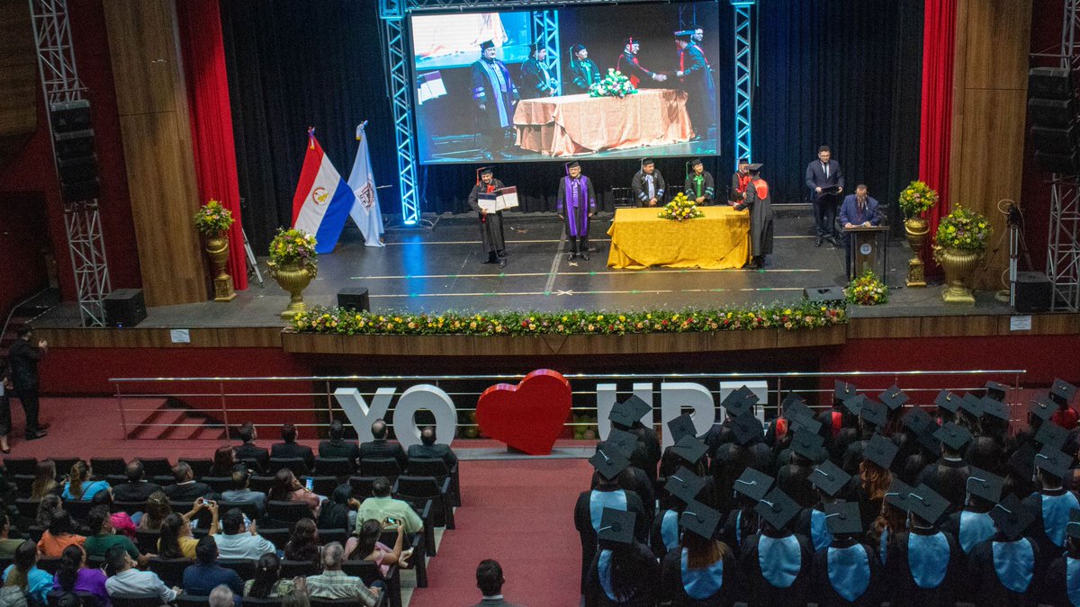 upecde's tweet photo. En una ceremonia emotiva y significativa, la Universidad Privada del Este (Filial Ciudad del Este) celebró la graduación de 173 estudiantes de diversas disciplinas el lunes por la tarde en el Centro Cultural Agustín Pio Barrios "Mangoré".

https://t.co/cHGkqHure0 https://t.co/nvsLvQd4v1