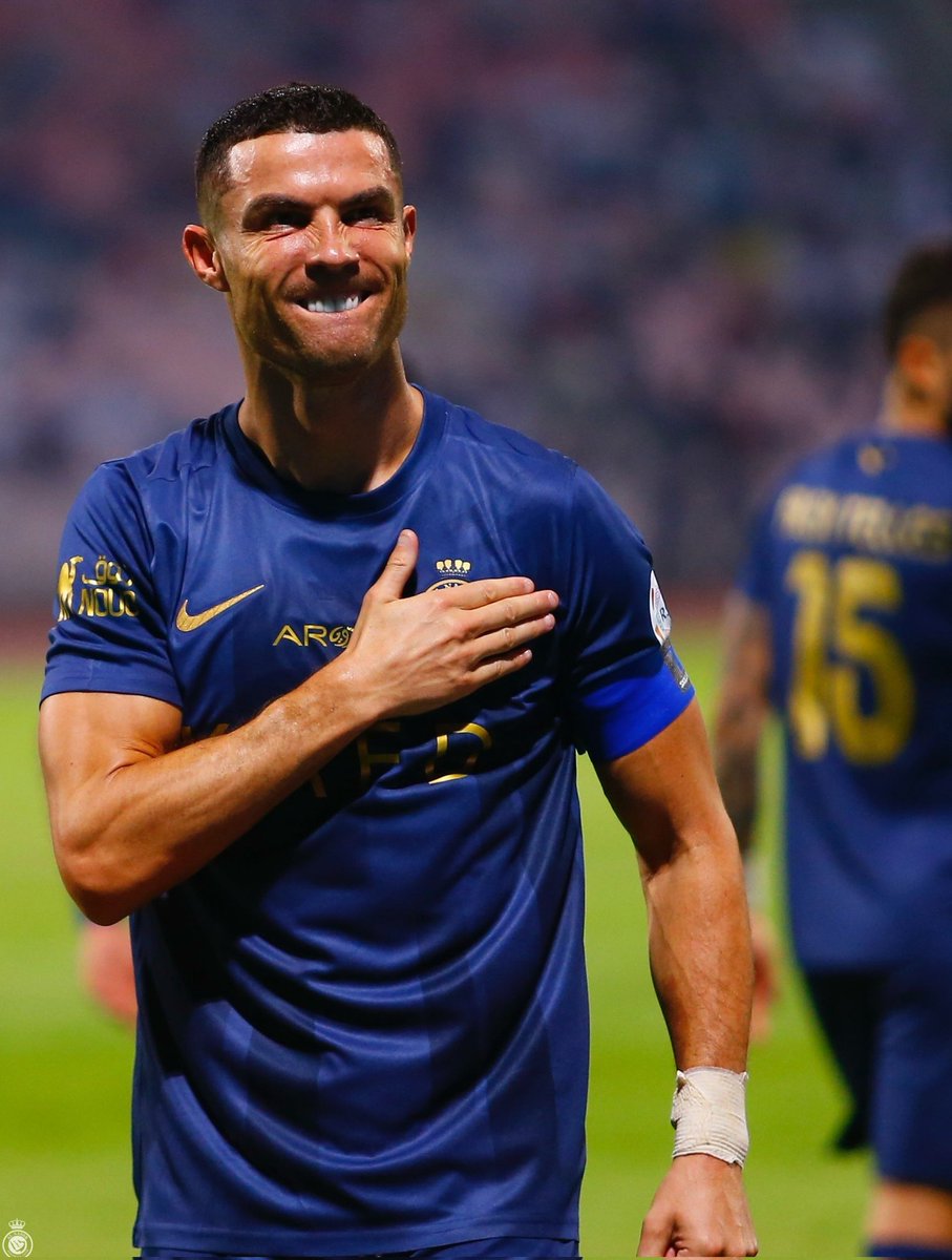 Last 10 Games: 

Lionel Messi:
  - ⚽⚽⚽
  - 🅰️🅰️

Cristiano Ronaldo:
  - ⚽⚽⚽⚽⚽⚽⚽⚽⚽⚽
  - 🅰️🅰️🅰️🅰️🅰️