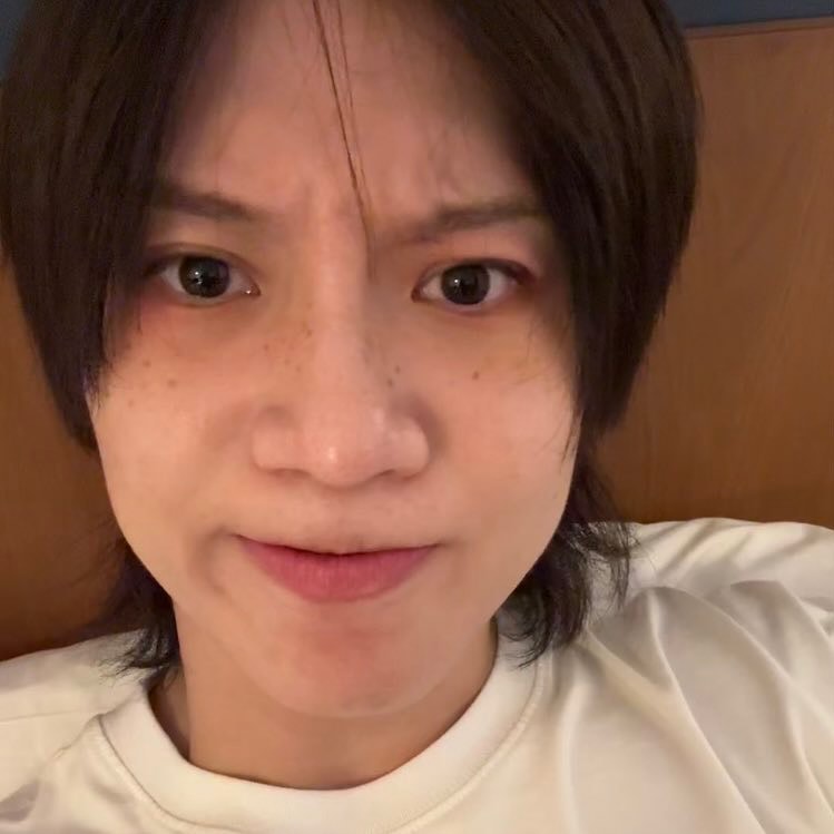 daraming_032's tweet photo. Me when my Internet isn't working: #shinee #taemin #insta_live https://t.co/p7VaB5lbeJ