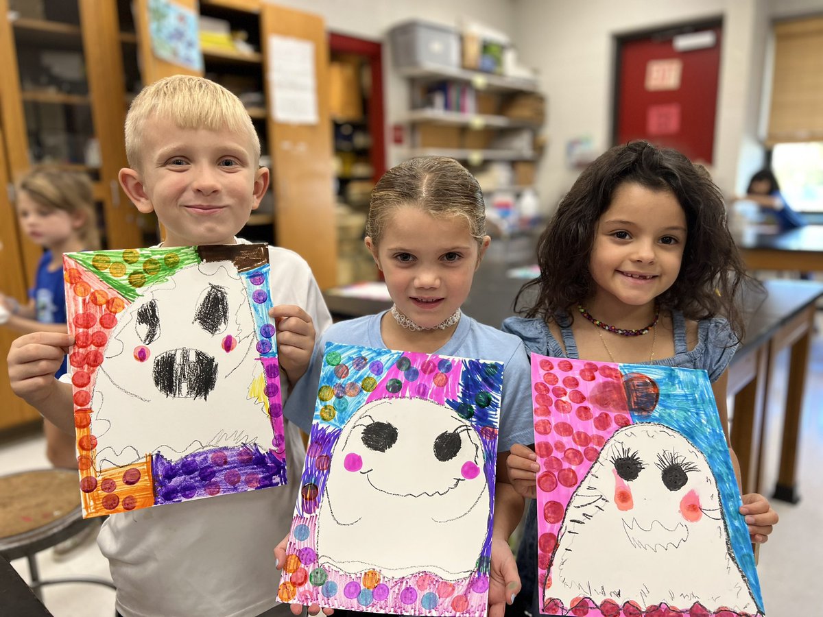 Look at those proud little faces! 
1st grade Artists 👩🏻‍🎨 
Windermere Elementary