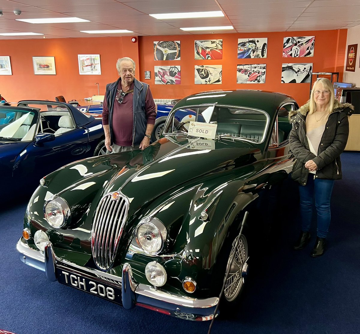 #SOLD Our Lynx restored Jaguar XK140 FHC SE is off to a new Sussex home...Thank you for your business Chris.

#jaguar #jaguarcars #jaguarxk #jaguarxk140 #jaguarxk140fhc #xk140 #jaguarclub #jaguarlife #jaguarclassic #jaguarheritage #nutleysportsprestige