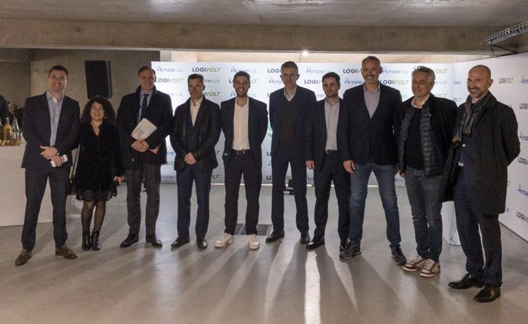 FabienChone's tweet photo. Hier à l’inauguration d’une infrastructure de recharge de VE en parking de copropriété à Saint-Denis déployée par Amperus avec Logivolt en présence de  @oliviersichel (DGD de la CDC) et @LouisDuperry (CEO d’Amperus). Une magnifique installation et un super partenariat. Bravo ! https://t.co/1gHx4FfhZH