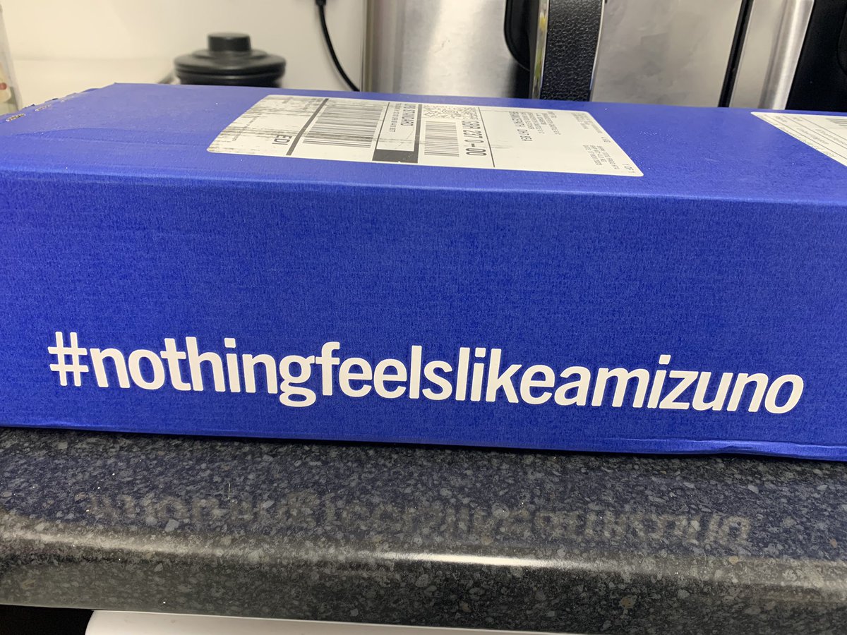 A big blue box full of golf porn!! 😍😍#nothingfeelslikeamizuno