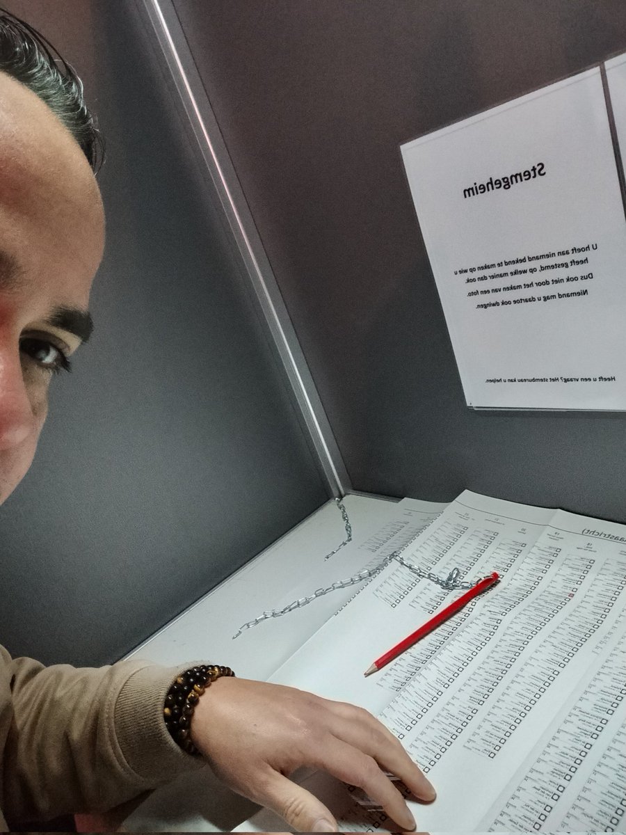 Gestemd op de mooiste, beste en beste politica van Nederland! <a href="/Imke0000/">Imke Emons</a> #stemBVNL <a href="/BVNLNederland/">BVNL | Belang van Nederland</a> <a href="/WybrenvanHaga/">Wybren van Haga</a> <a href="/RicharddeMos/">Richard de Mos 💚💛</a>