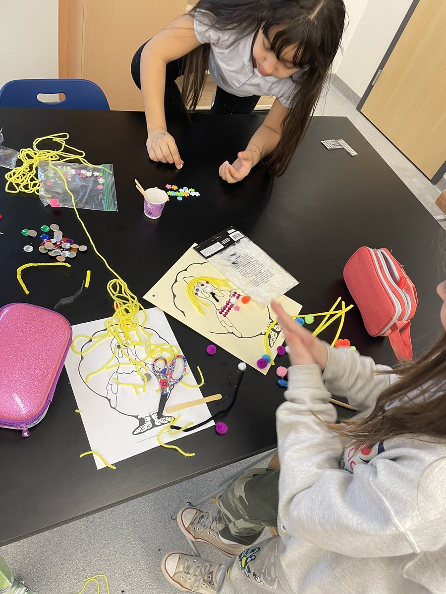 mrs_jordan_4's tweet photo. Team Discover STEAM Challenge: Turkey in Disguise! #fourthgrade #teamdiscover #steamchallenge @mshillier1 https://t.co/9llAvvWV4Y