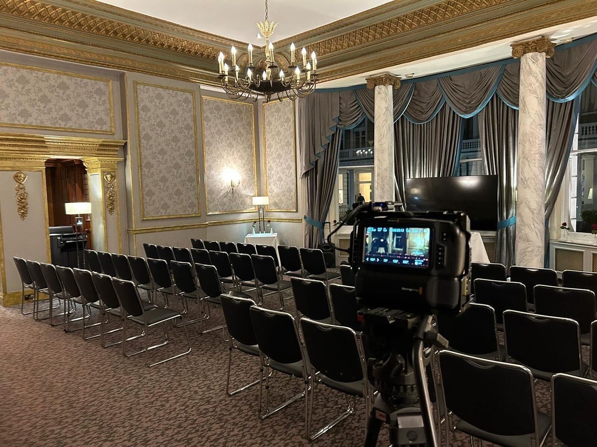 Tonight we are working with @PortviewFitOut filming highlights of their networking event at Strathmore Hotel. Utilising our 4K cameras and slider.