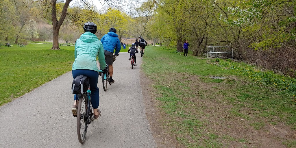 Have your say on future bikeways in Toronto. These are physically separated cycle tracks, bike lanes, neighbourhood routes and multi-use trails. Participate in-person or online and learn more at toronto.ca/cyclingnetwork… 🚲🚲🚲