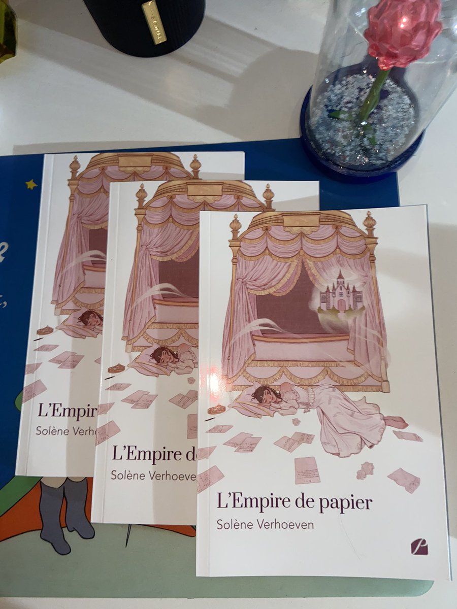 solaceres's tweet photo. 💗📖 CONCOURS 📖💗

En raison de mon déménagement et des copies qu'il me reste, je fais gagner 3 exemplaires de L'Empire de papier (qui seront dédicacés ☝🏼) 

Conditions pour participer :
•Me follow + RT -je vérifierai-

Tirage au sort vendredi, dans la journée 🫶🏼
Bisous bisouss https://t.co/15OHWiKKvt
