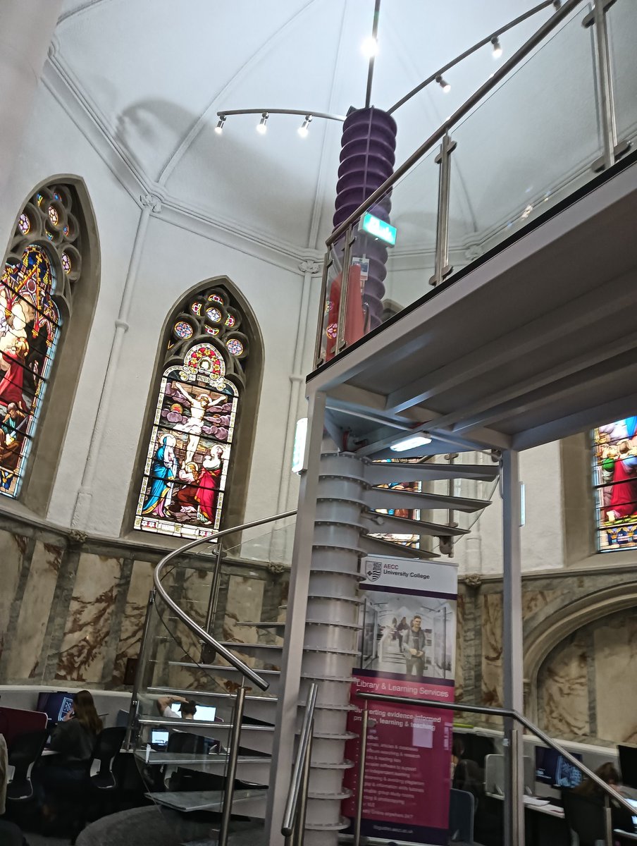 carrie_biddle's tweet image. Thank you to the staff and students for your time and sharing your experiences with us today. Fantastic to see the new facilities and visit probably one of the coolest libraries 🙂 #NETS23 #SLECharter supporting us to grow the #podiatry workforce 🙏