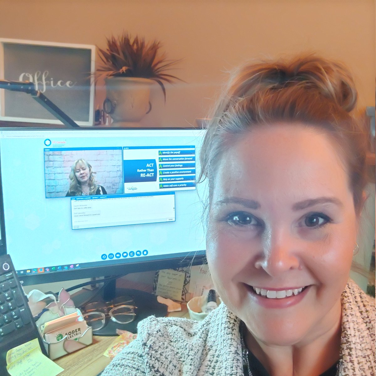Day 2 <a href="/OfficialFPCan/">FP Canada</a> Financial Planning virtual conference is underway!  Thank you to Beverly Beuermann-King, CSP for her presentation "Don't Let That Difficult Person Ruin Your Day" and reminding us all to "Look at the awesome!" #FPW2023 #FLM2023 #CFP #QAFP #financialplanning