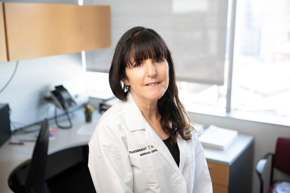 .@JaneFreedmanMD, current director of our Division of Cardiovascular Medicine (@VUMC_heart), will assume the role of interim Chair of the Department of Medicine on Dec. 1. This comes after the announcement of @KimrynRathmell's appointment as director of @theNCI.