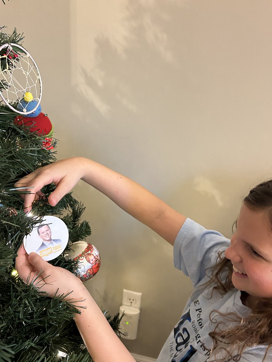 lammags's tweet image. Let the season begin! Happy Thanksgiving, ⁦@WillieGeist⁩