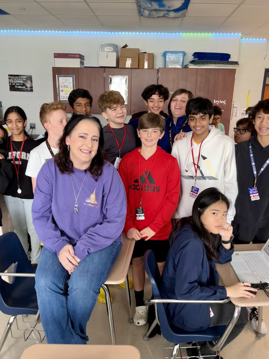BerryMiller_JH's tweet photo. #ThankfulWeek continues with the #Gratitude we have for our students. Our remarkable 8th graders, the #ClassOf2028, look great. Bobcats are family.❤️💙🐾🥰 #Believe #WeAreMiller #BuildPearlandProud https://t.co/AcnetWfu5J