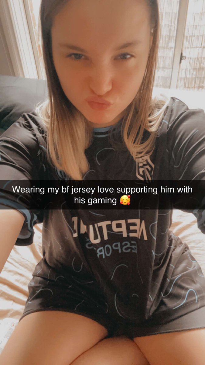 ZanderCS2's tweet image. Gotta love when your girl is your biggest supporter 😍😍💜💜💜 @tylisha_weston @NeptuneESC