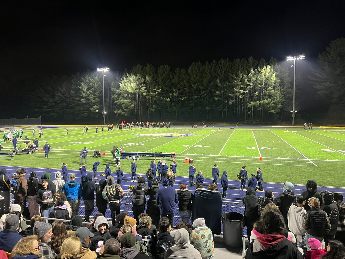 Congratulations to @GrLowellTech_HS on the grand opening of your new athletic field! GLTHS is a tremendous community partner & we’re thrilled to serve as your host community. 

Also how fitting tonight’s game was against my high school @LowellCatholic 🏈 #DividedLoyalties