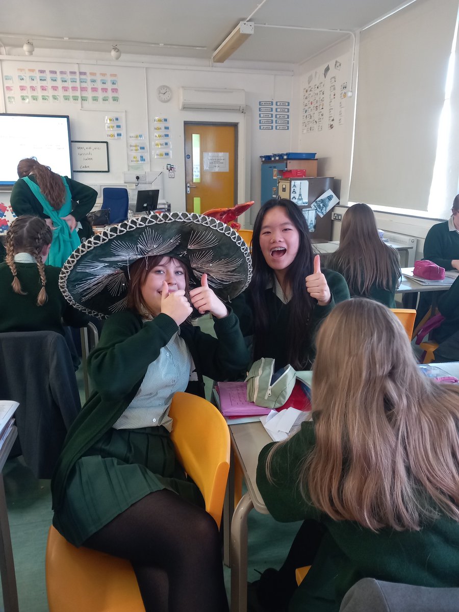 greenbankhs's tweet photo. Y10 pupils enjoying practising their market roleplay language 'Au Souk' this week. Bravo! #languagesforlife #culturalcapital https://t.co/2vtDvNlMj5