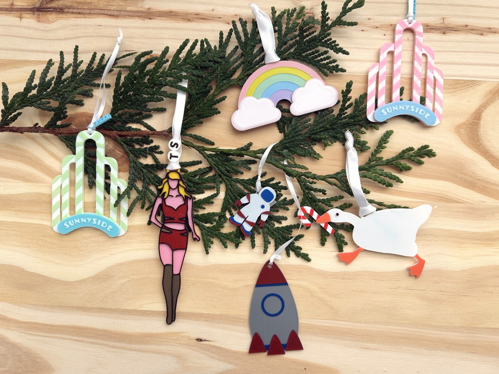 Are you decorating before the week is over? Save some space for our newest ornaments!

#HolidayDecorations #HolidayOrnaments #MerryKitschmas #3DPrinted #MadeFromPlants #PlantBased #EcoFriendly #Sustainable #ShopSmall #ShopLocal #MadeInNYC #RPlusD #KitschPlease