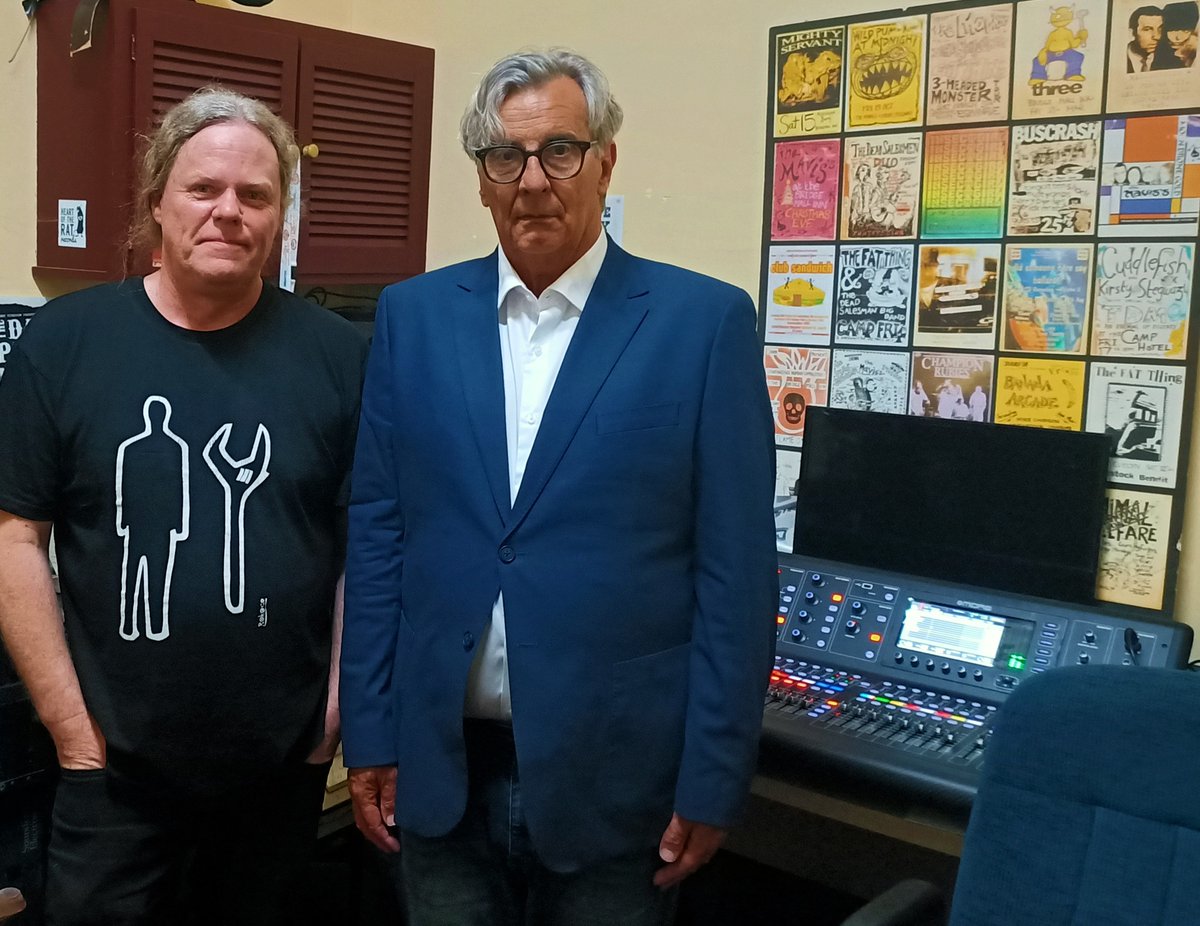 rexhardware's tweet image. Hanging with Steve Abbbot in my Ballarat Trades Hall Studio He reprised The Sandman with Flacco in their show 'Forevelyn'  5 Stars