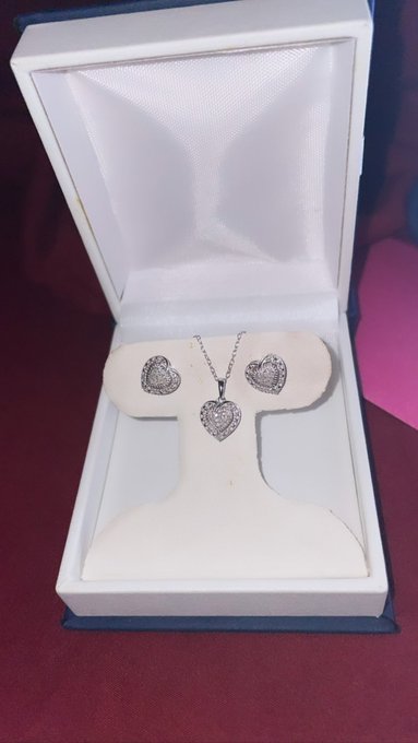 Spoil your Dom or I will ❤️💐 Rt if you need a new sub https://t.co/wzLtsBfcKj