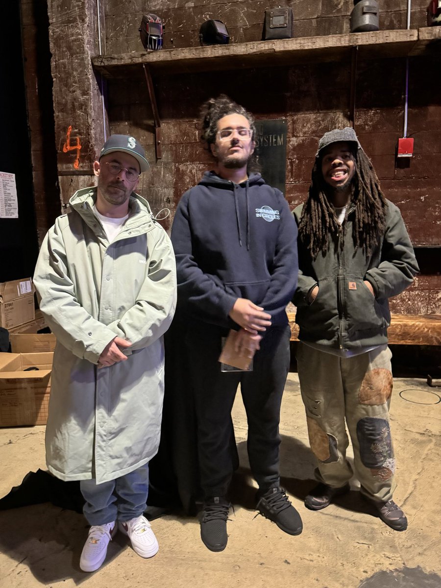 Clique Productions tweet media