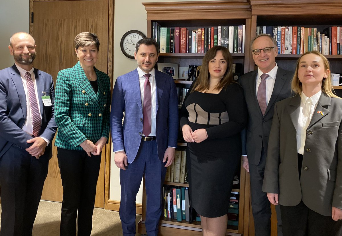 Rob Oliphant (@rob_oliphant) on Twitter photo An important meeting with Ukrainian MPs <a href="/LZaburanna/">LesiaZaburanna MP</a> & <a href="/yehorcherniev/">Yehor Cherniev</a>. After every single Conservative MP voted against the Canada-Ukraine Free Trade Agreement yesterday, this is a timely meeting to reaffirm our Liberal govt's unwavering support for Ukraine. An important meeting with Ukrainian MPs <a href="/LZaburanna/">LesiaZaburanna MP</a> & <a href="/yehorcherniev/">Yehor Cherniev</a>. After every single Conservative MP voted against the Canada-Ukraine Free Trade Agreement yesterday, this is a timely meeting to reaffirm our Liberal govt's unwavering support for Ukraine.